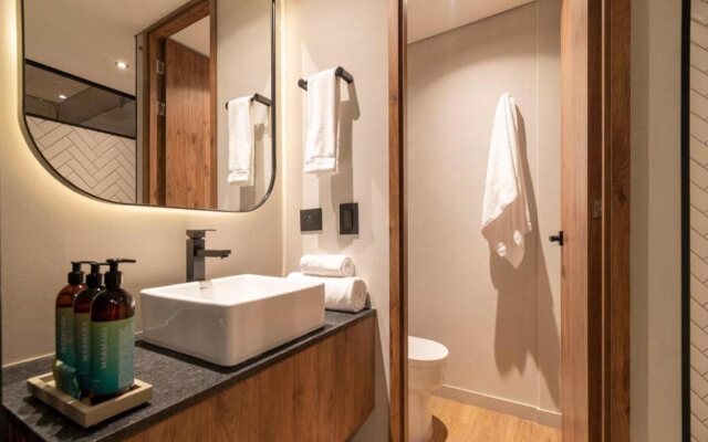 Hashtag 98 Hotel By Jalo