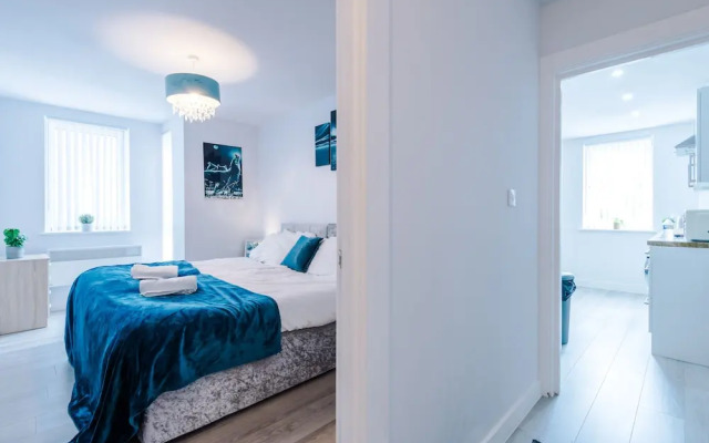 Stunning and Modern 2 Bedroom Apt in Liverpool