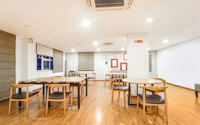 Fabhotel Welcome Inn