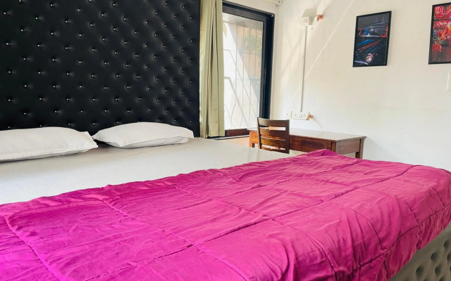 Lifespace- Spacious Hostel in a Luxurious Villa