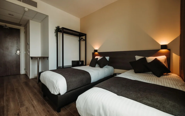 HOTELUX Amsterdam Airport Hotel