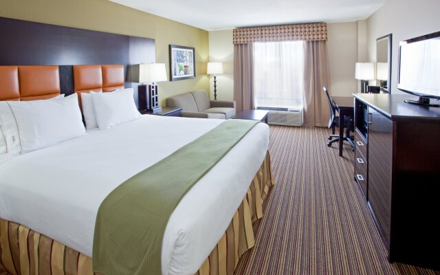 Holiday Inn Express Arlington, an IHG Hotel