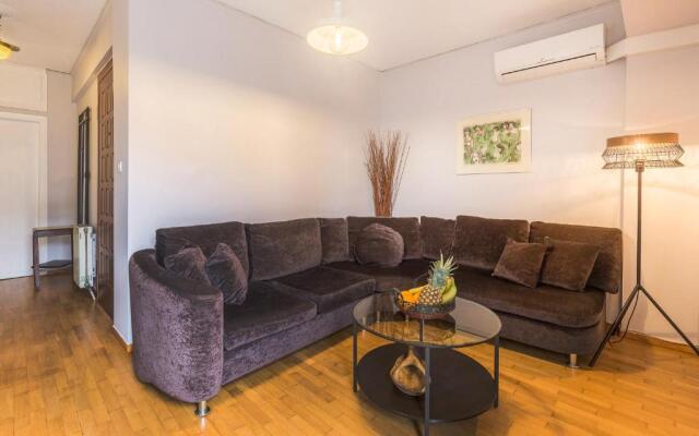 Holodek Apartments : Parthenon