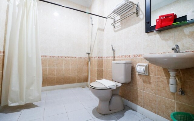 RedDoorz Plus @ Jalan Dr Sutomo Pekanbaru