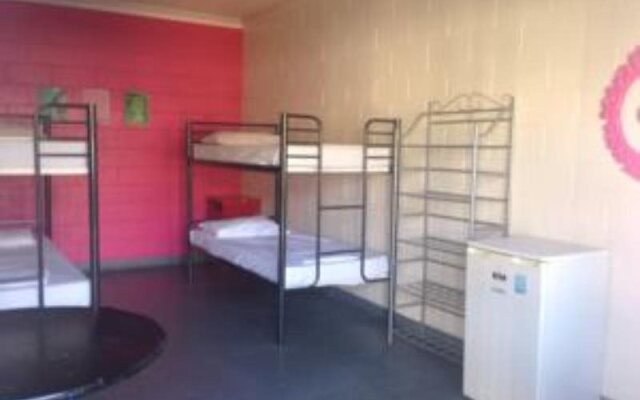 Adventurers Resort - Hostel