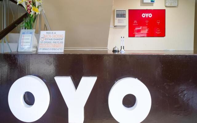 Vaccinated Staff - OYO 525 Mlin Dormitel