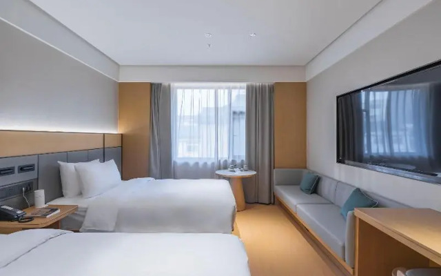 Ji Hotel Suzhou Baodai Road Metro Station