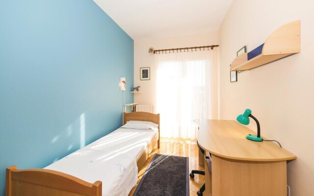 Stunning Home in Okrug Gornji With 4 Bedrooms, Internet and Outdoor Swimming Pool