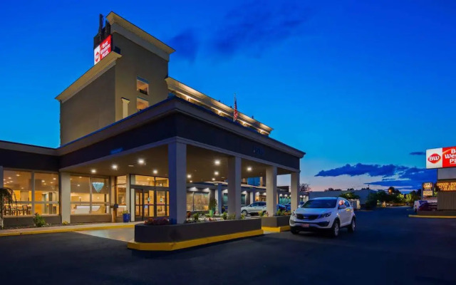 M Hotel & Conference Center