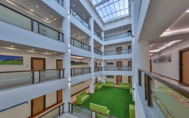 Hotel Golden Leaf Kashmir