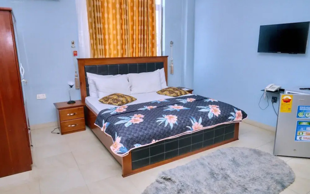 Thy Favour Hotel