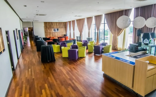 Marina Travellers Suite SKY Karamunsing