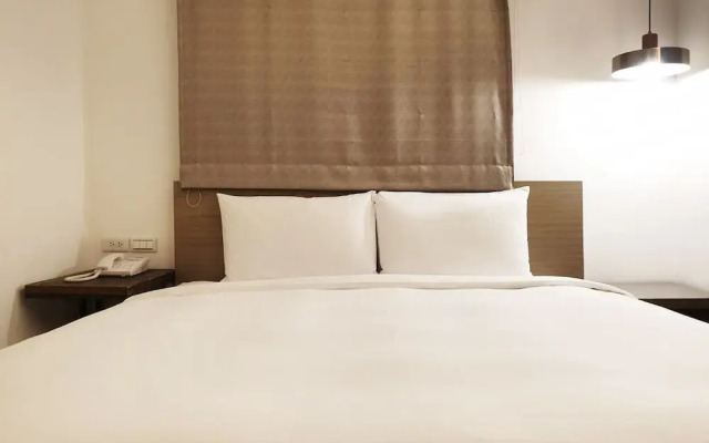 CHECK inn Express Taipei Station