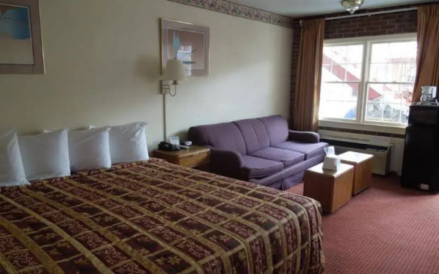Travelodge Williamsburg Central