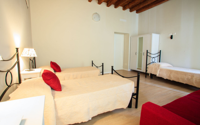 La Corte de Milan Guest House