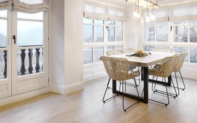 Val de Ruda Luxe 49 by FeelFree Rentals