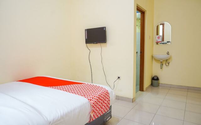 Ardini Residence by OYO Rooms