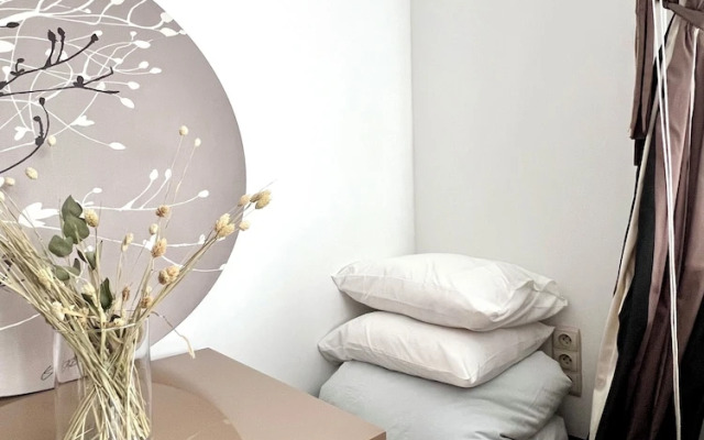 Peaceful 2 minutes European Parliament