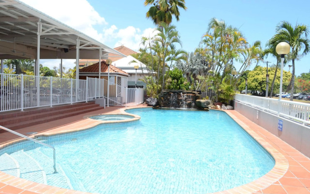 Acacia Court Hotel