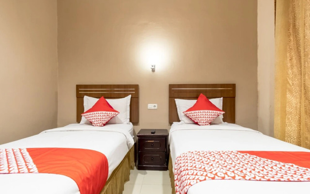 Oyo 1244 Wisma Syariah Aceh House