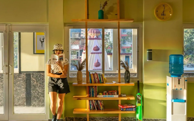 The Hosteller Rishikesh, Ganges