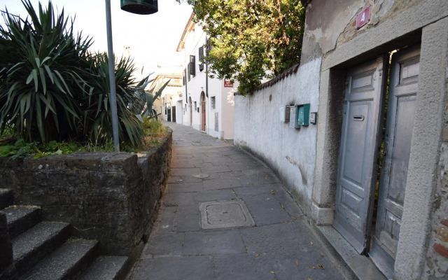 Secret Garden Apartment