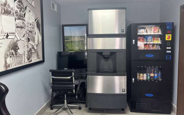 Super 8 by Wyndham Emporia