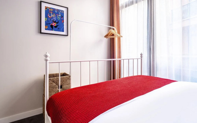 Central Flat With Sleek Interior in Sisli