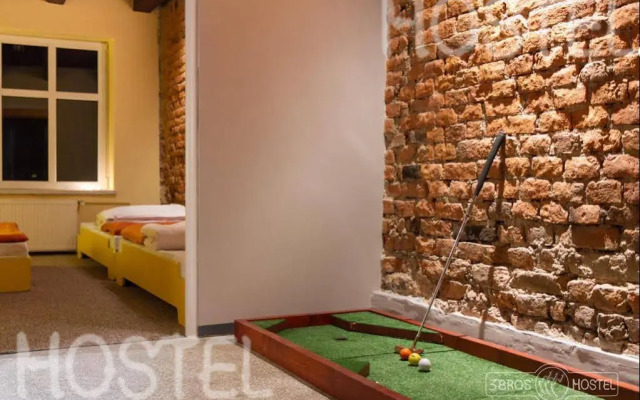 3 Bros' Hostel Cieszyn