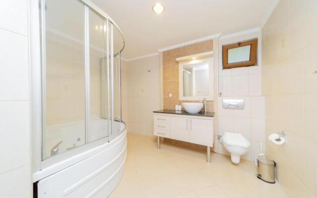 Gorgeous Sea View Flat With Pool in Antalya Kalkan