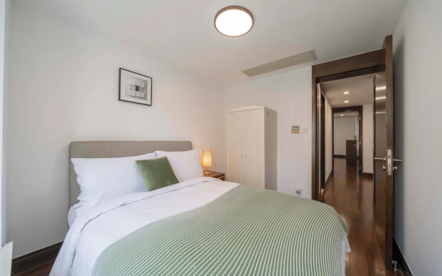 Tyms Premium 3BR 2BA Apt Walk to Metro