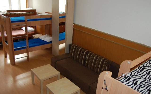 Жилое помещение Мокба на Маросейке