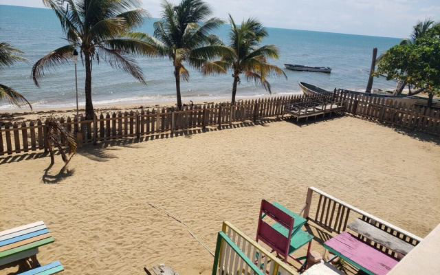 Pal's on the Beach - A Gold Standard Hotel