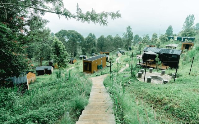 Bobocabin Puncak Gunung Mas