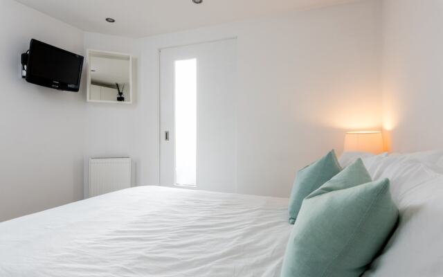 1 Bedroom Seafront Flat in Hove