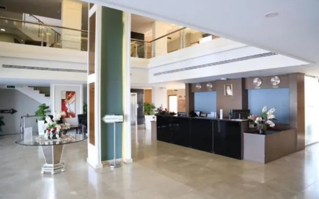 Blue Sands Triple Tree