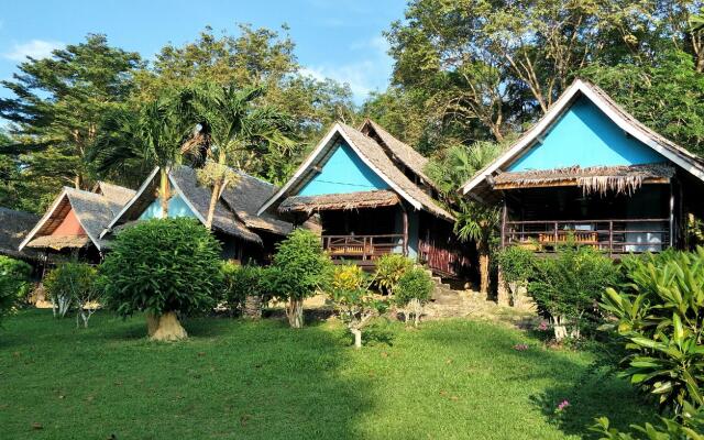 Sukorn Cabana Resort