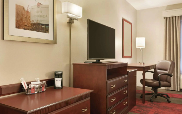Hampton Inn & Suites Madison-West