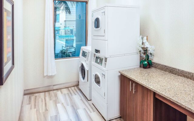 Hampton Inn & Suites Mission Viejo