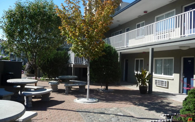 Travelodge by Wyndham Kamloops