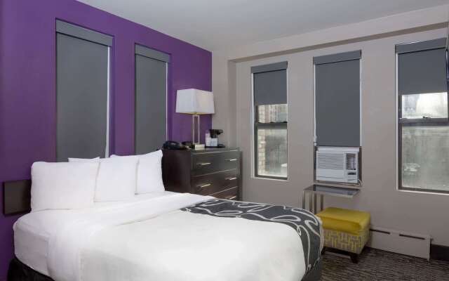 La Quinta Inn & Suites by Wyndham New York City Central Park