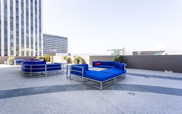 Heaven on Hollywood Furnished Apts - Vine