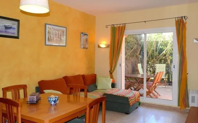 Casa con terraza cerca de las Islas Medas