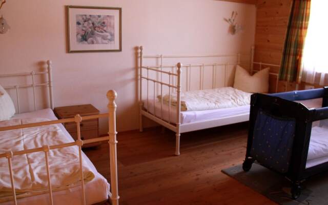 Beautiful Chalet in Niederau With Shared Sauna