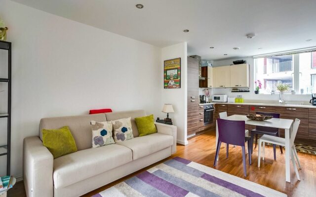 Gorgeous new 1bed Flat w/ Balcony