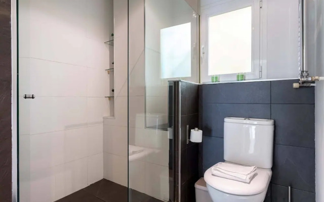 Luxury Apartment in City Center. Puerta Real II