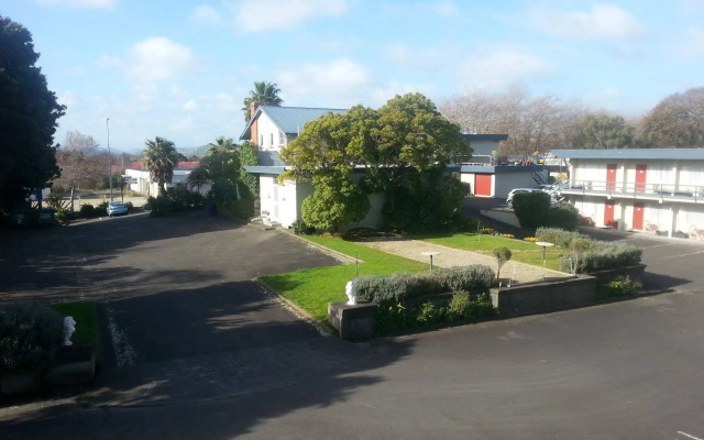 Midtown Motor Inn