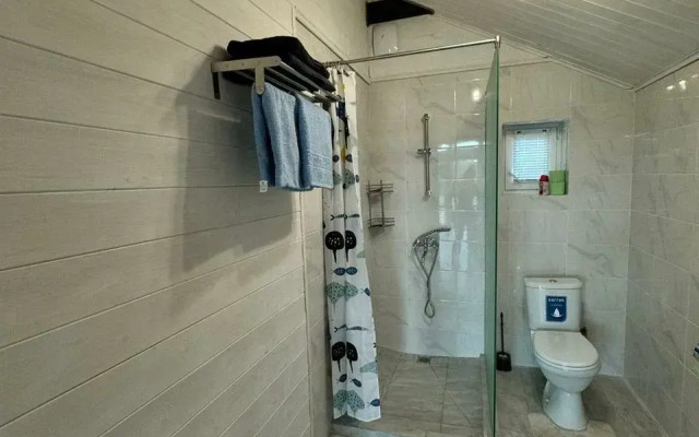 Нелжа House (Хаус) 1