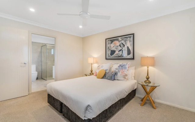 Newcastle Short Stay Apartments - Adamstown Townhouses