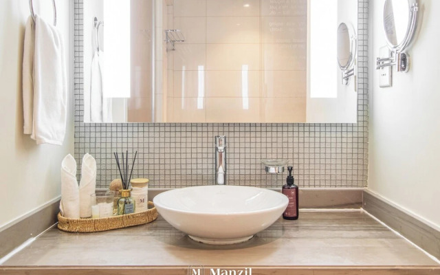 2BR Apt at Paramount with Stunning Views